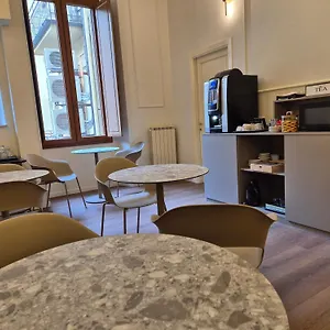 https://lilium.it-tuscanyhotel.com